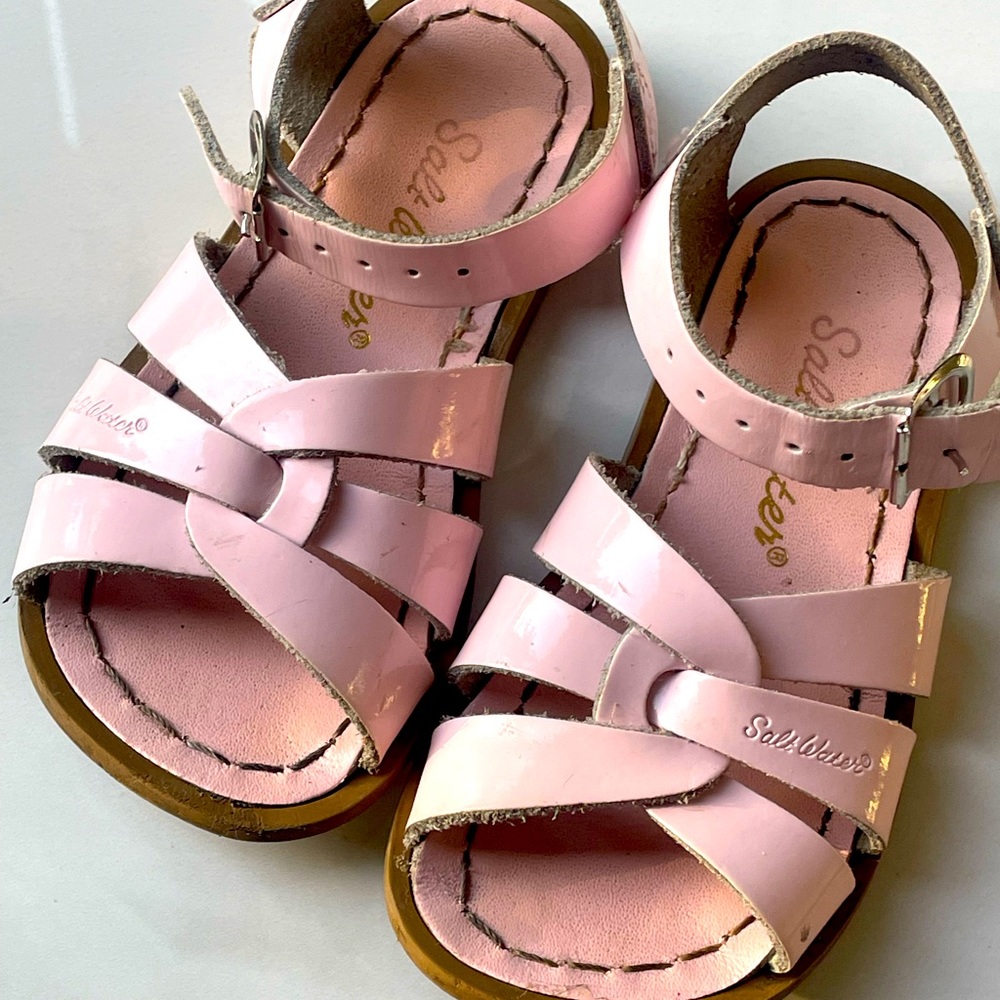 Salt water open toe kid sandals (soft pink)